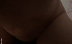 “想不想我肏你好好吃”对白刺激⭐外表清纯内心淫ying荡反差婊大学生美眉与男友露脸自拍床上肏到卫生间很带感1080P原版