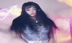 《疯狂抖音》美新娘5 美女喝高了洒酒疯耍的点大当街脱光光摆pose还跟jc动手(24)