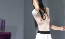俱乐部人气多才多艺头牌长腿御姐MissAV-新上市！【阿欣】火爆私拍多种情趣制服露奶露逼各种风格热舞挑逗 (16)