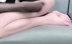 海角社区乱luan伦大神《我的妈妈和小姨是腿模》❤MissAV Club-在小姨的帮助下终于插进了妈妈的阴道 很软很滑很嫩2