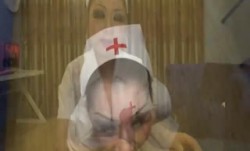 浓妆艳抹爱戴着肛塞骑乘的熟女 ♈· 妖婆 ·♈  老护士家中治疗病人，技术娴熟，口𝕄𝕚𝕤𝕤𝔸𝕍爆吞精！