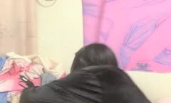 说话嗲嗲的妹mei子，骚气十足，袒胸露乳，玻璃棒自[zi]慰掰穴双道具插[cha]穴