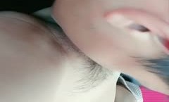 粉嫩系大学生美女课余（网课）捞外快重庆植物园内搭讪工作人员到路边车震啪pa啪啪