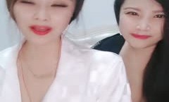 熬夜咖喱饭-风情艳主两阿姨。大奶胸胸，摇乳舞，百看不厌白皙肌肤，老能叭叭了！
