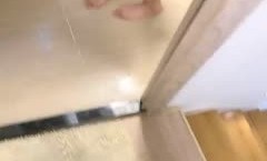 MissAV-新上市！【人间水蜜桃】一男三女翘屁股扭动掰穴，厕所尿尿口口舔tianJJ非常诱人，很是诱惑喜欢不要错过