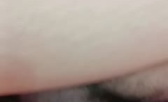 风骚人妻露脸穿着情趣内裤跟大哥激ji情啪pa啪，口交大鸡巴激ji情上位性xing愛椅，漏着骚奶子让大哥无套爆草干出白浆
