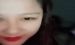 《疯狂抖音》美新娘5 美女喝高了洒酒疯耍的点大当街脱光光摆pose还跟jc动手(25)