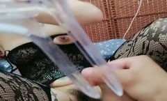 黑丝骚人妻迷失MissAV Club-在大哥鸡巴的淫威之下，全程露脸情趣开档黑丝诱惑，道具玩逼逼和尿道，享受大鸡巴的抽𝕄𝕚𝕤𝕤𝔸𝕍[chou]插爆草