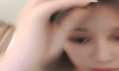 短发长相甜美大眼萌妹mei子情趣装短裙诱惑，浴室湿身洗澡近距离特写振动棒摩擦，掰特写抽𝕄𝕚𝕤𝕤𝔸𝕍[chou]插非常诱人