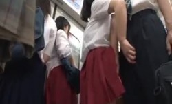 DANDY-391「間違えたフリして女子校生だらけの女性専用車両に乗り込んで勃起