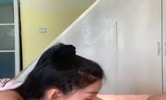 风骚御姐的温柔，全程露脸口交大鸡巴，深喉舔tian弄无毛白虎逼自[zi]慰喷尿给狼友看，淫语互动撩骚激ji情上位后入抽𝕄𝕚𝕤𝕤𝔸𝕍[chou]插