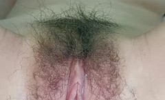清纯与性感两姐妹mei深夜诱惑狼友直播大秀，揉奶玩逼尿尿给狼友看，粉嫩逼逼有白浆，窗前诱惑连窗帘都不拉真骚