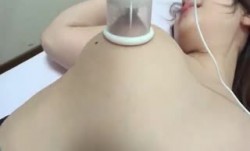 GEKI-028 激レア性科学研究所file-01 ～全身性感帯の敏感女子をノンストップでイカセ続けたら快楽失神するのか！？～ 日[ri]常のわずかな刺激でもイッてしまうことに本気で悩む敏感女子大生 つばささん（19歳）