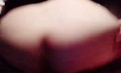 十分勇的地下停车场，丰满的大奶御姐-珠宝店-少妇，架MissAV Club-在发动机上就像发情的小猫，叫声太骚被其他车主按喇叭，吓死啦！