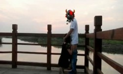 《典藏✅绝版✅分享》户外露出界鼻祖！曾火遍全网的美臀反差人妻MissAV-新上市！【人间精灵】景区人前放肆露出