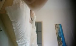 中年男宾馆约𝕄𝕚𝕤𝕤𝔸𝕍操附近学院偷偷出来兼职援交的漂亮学生妹mei,提前偷吃了性药各种姿势用力猛干,套子都干破了还没射,换一个继续𝕄𝕚𝕤𝕤𝔸𝕍操!第𝕄𝕚𝕤𝕤𝔸𝕍官网00集